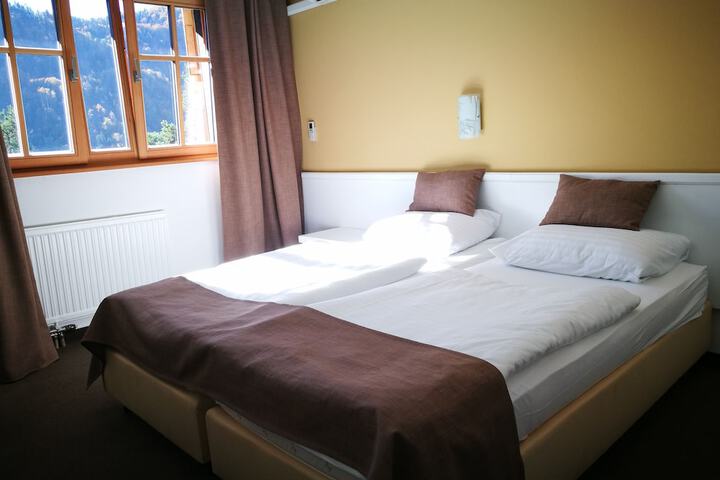 Room 15 of 64