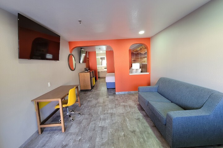 Room 7 of 44