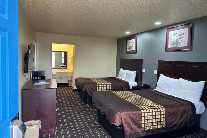 Double Bed (6 of 12)