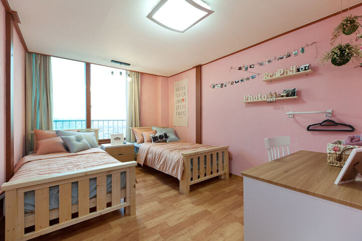 Room 16 of 51