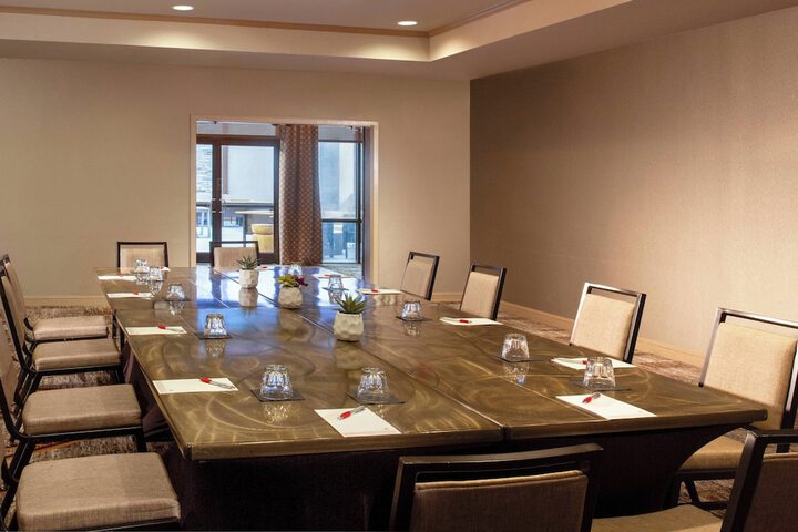 Meeting facility