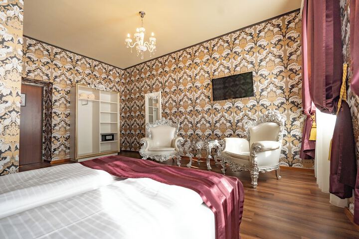 Room 178 of 205