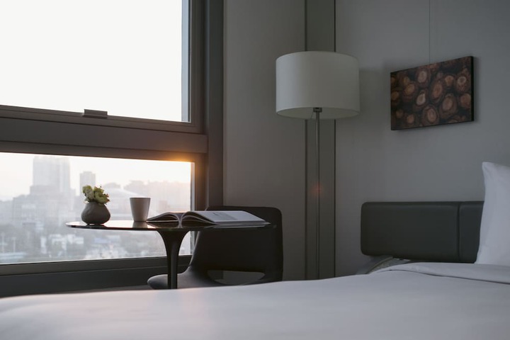 Room 30 of 82