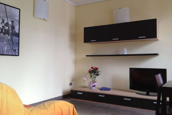 Room 16 of 35
