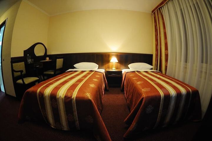 Room 7 of 40