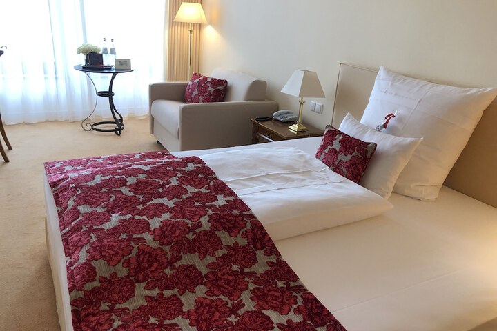 Room 7 of 20