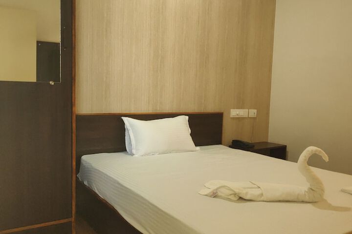 Room 2 of 15