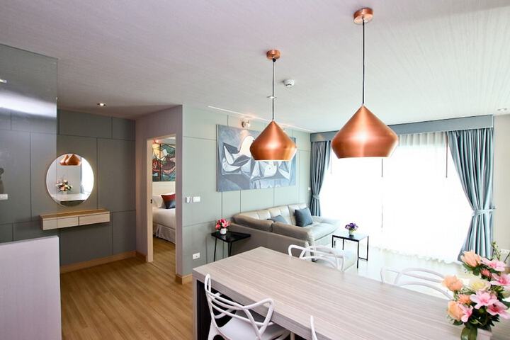 Room 9 of 17