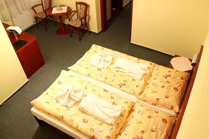 Room 11 of 47