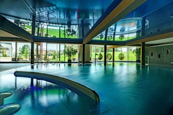 Pool 21 of 52