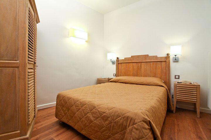 Room 10 of 41
