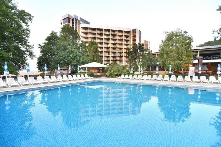 Pool 14 of 69