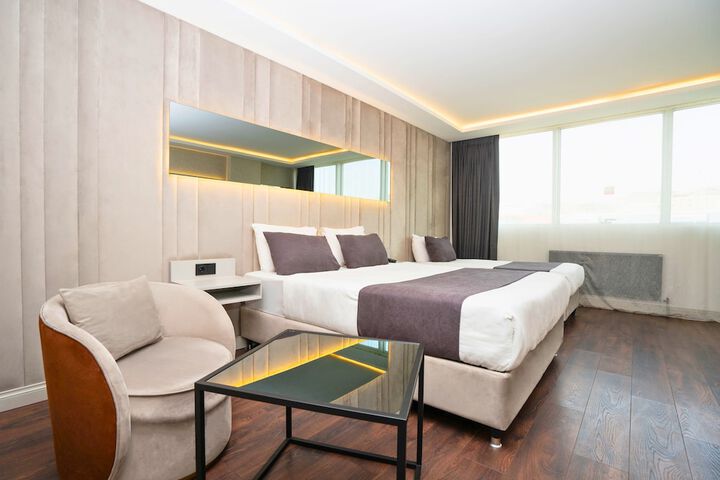 Room 35 of 63