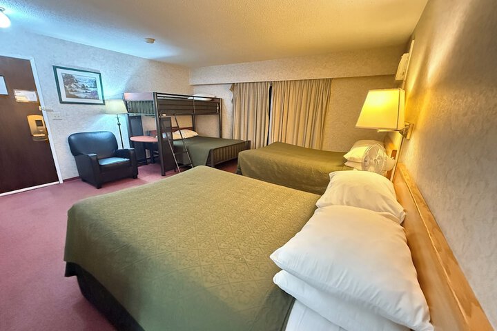 Room 15 of 28