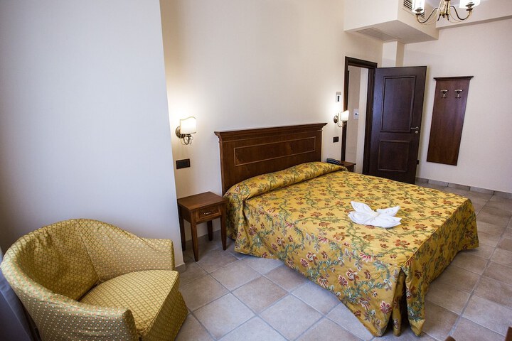 Room 20 of 27