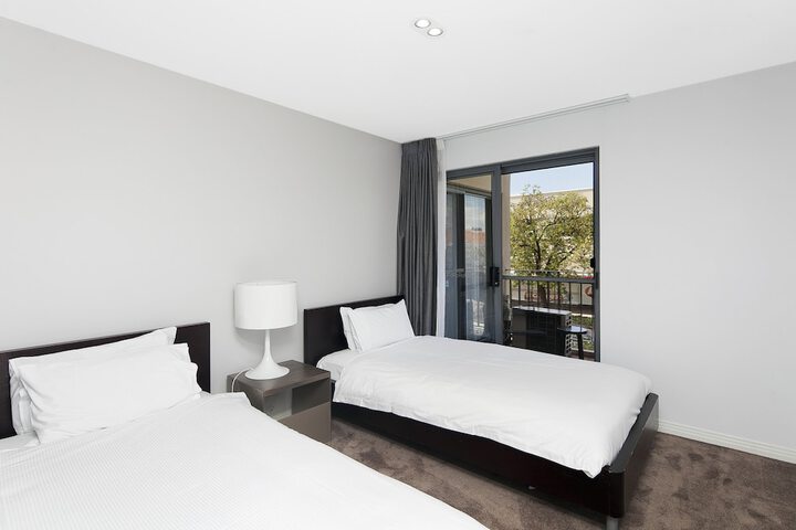 Room 3 of 17