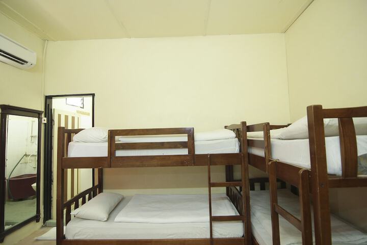 Room 5 of 30