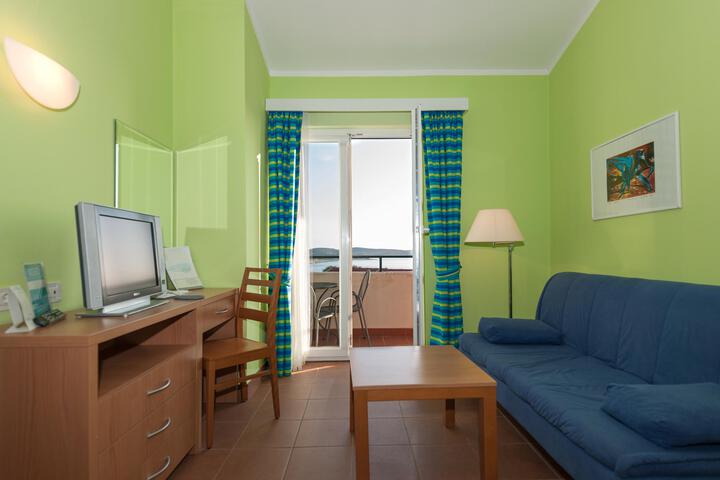 Room 14 of 44