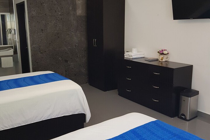 Room 4 of 68