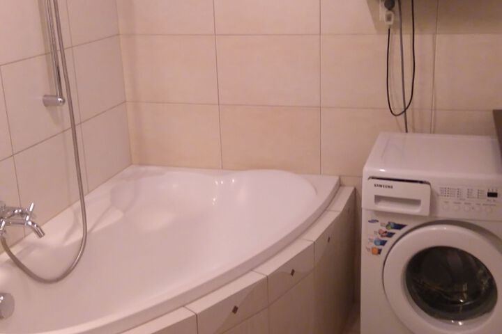 Room 2 of 14