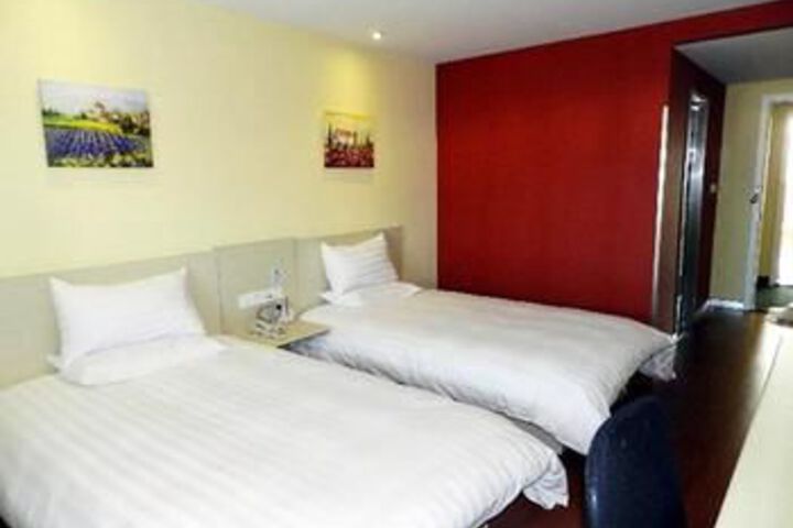 Room 5 of 27