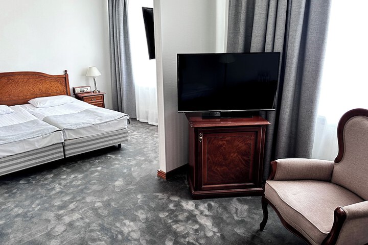 Room 31 of 108