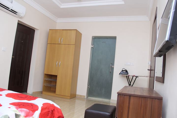 Room 16 of 35