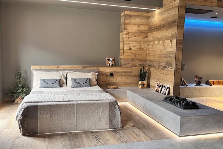 Room 15 of 64