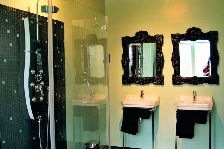 Clean Restrooms