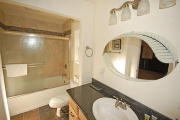 Room 2 of 7