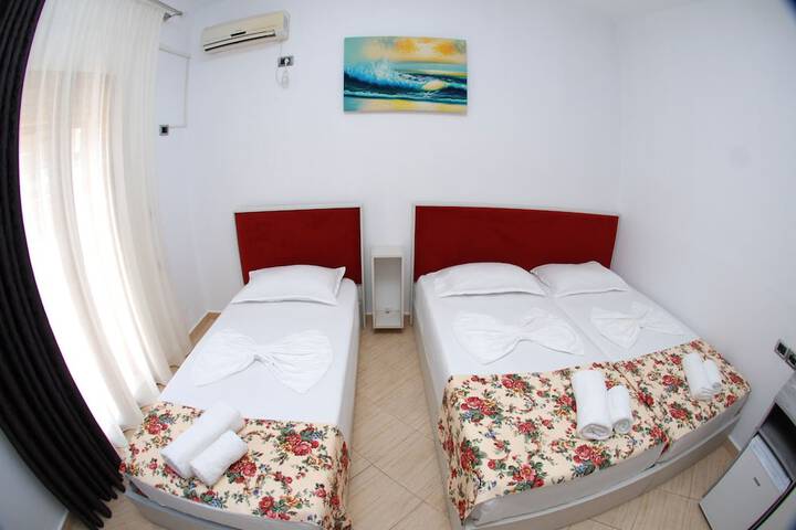 Room 9 of 131