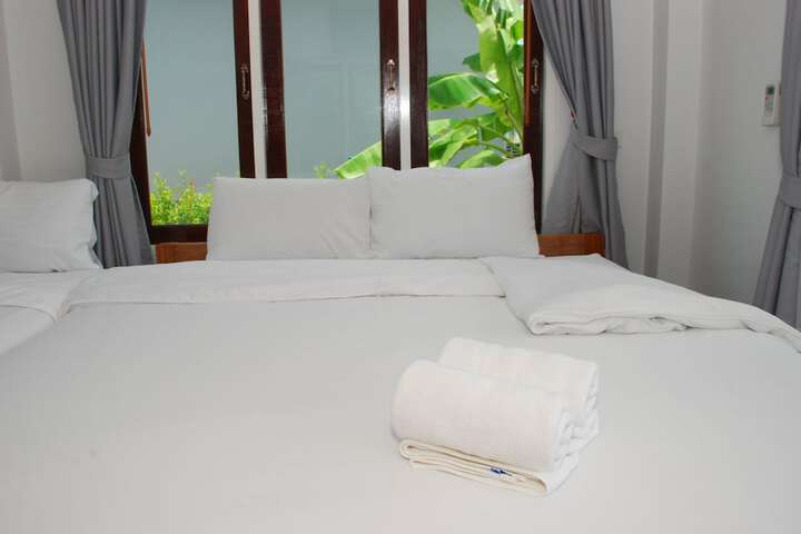 Room 6 of 49