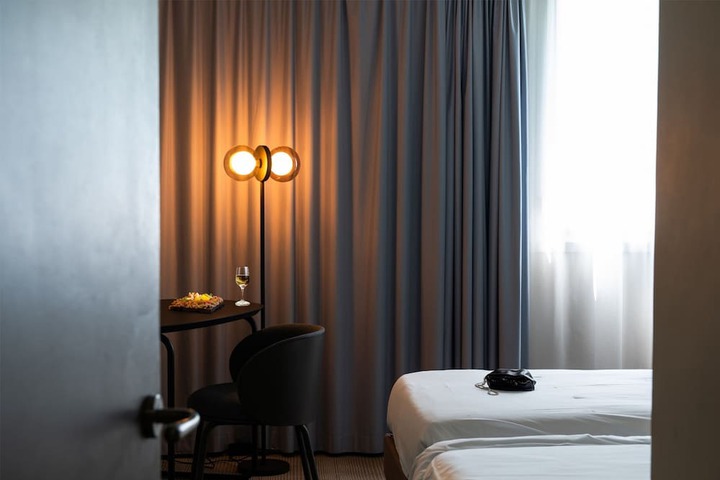 Room 3 of 72