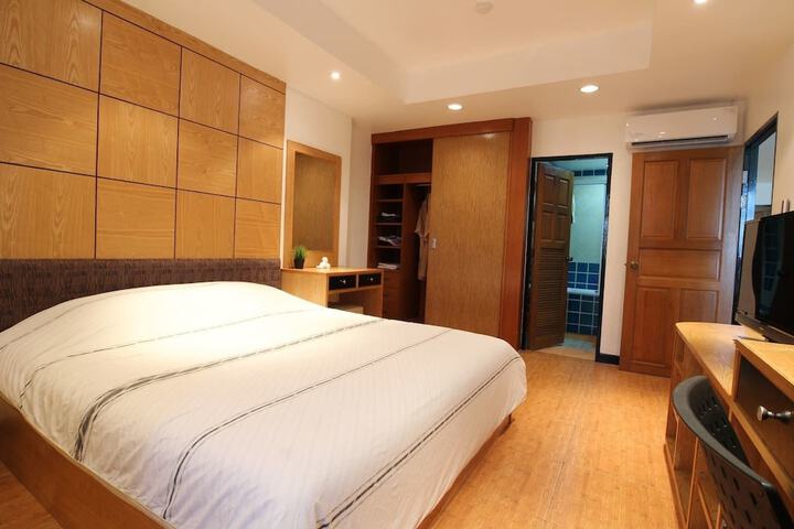 Room 9 of 46
