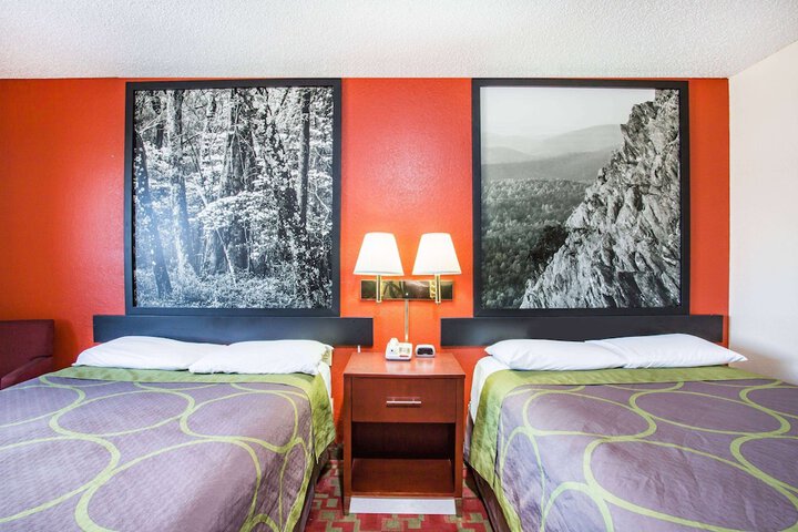 2 Double Beds (7 of 7)