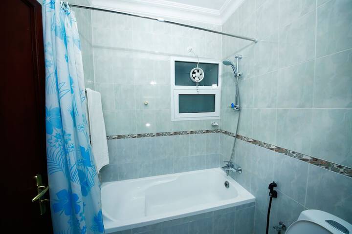 Room 32 of 74