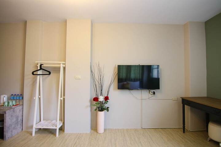 Room 19 of 48