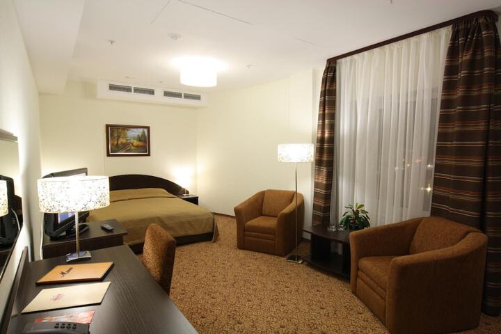 Room 10 of 41