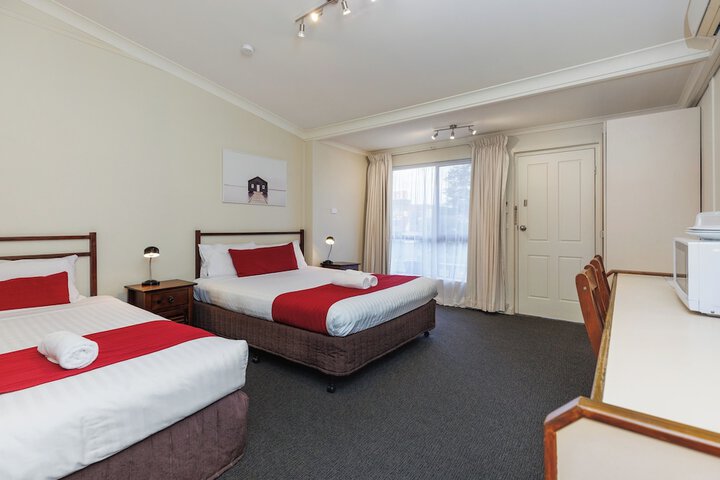 Room 34 of 49