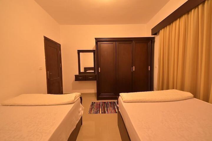 Room 7 of 43