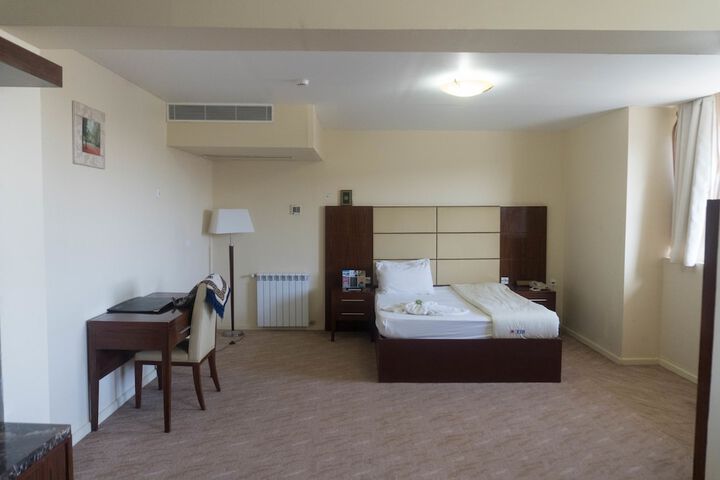 Room 3 of 24