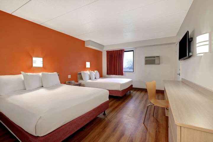 Room 16 of 25