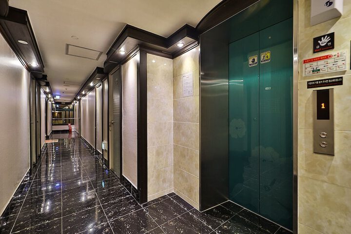 Hotel Interior 6 of 53