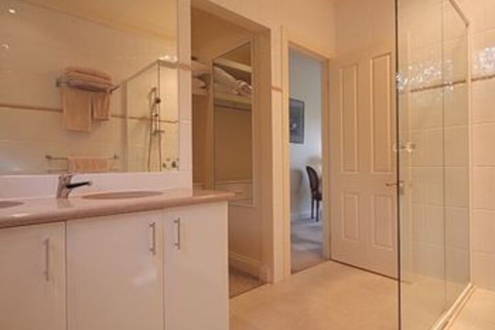 Room 16 of 24