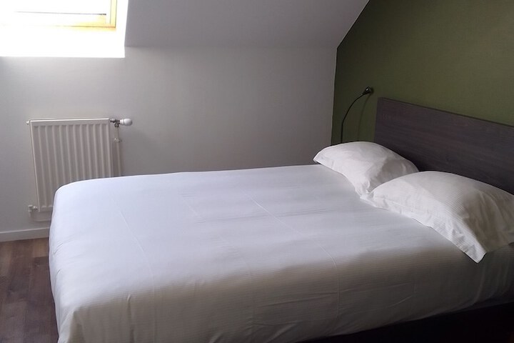 Room 26 of 81