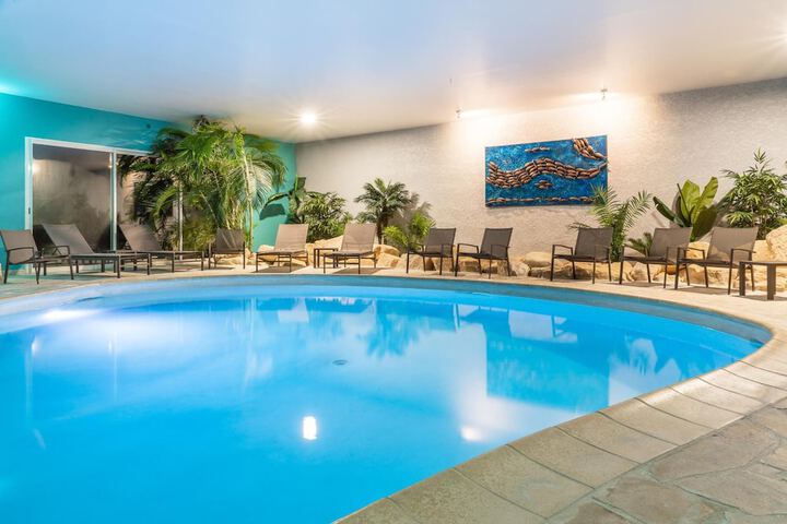 Hotel with Pool