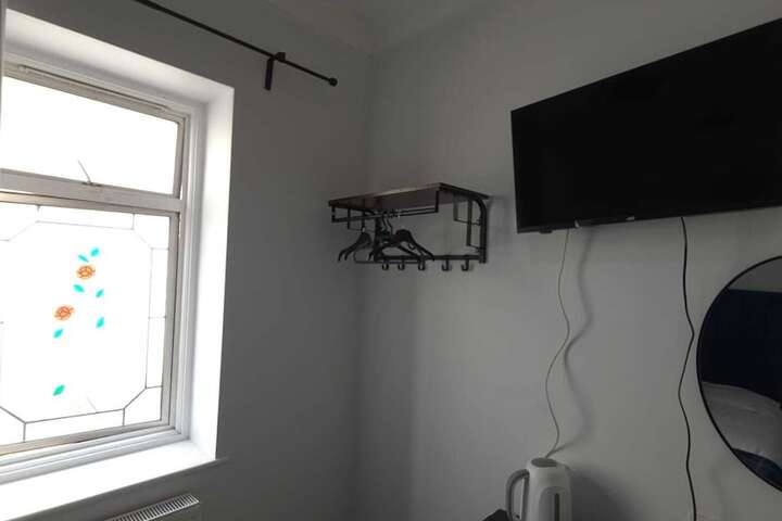 Room 32 of 117