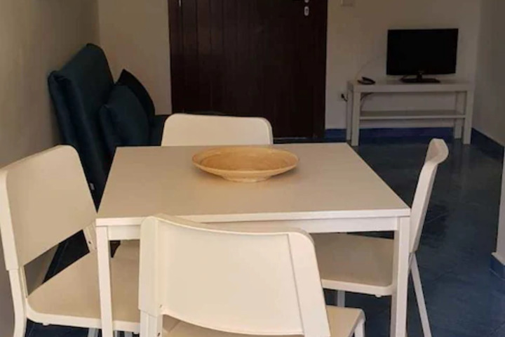 Room 5 of 10