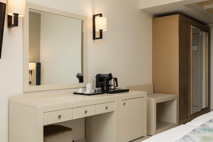 Room 69 of 340