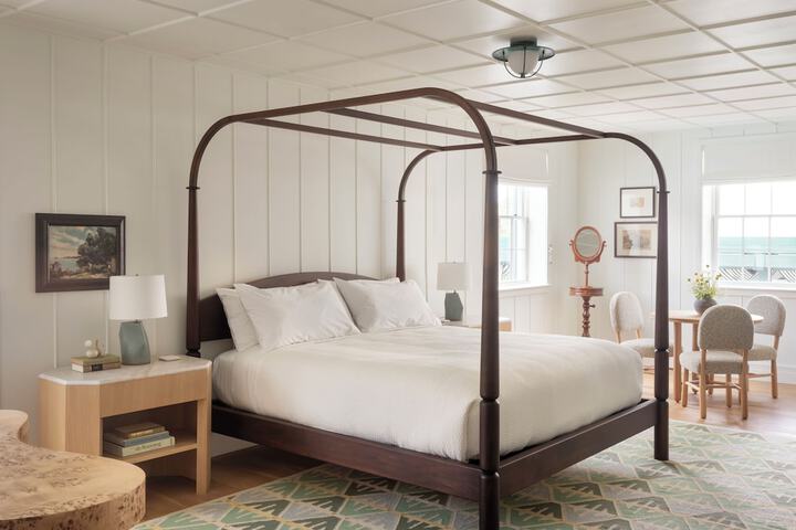 Room 8 of 88